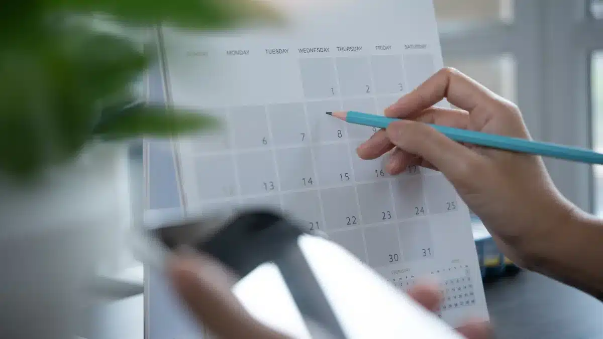 Agendă și calendar folosite pentru planificarea turelor săptămânale de videochat